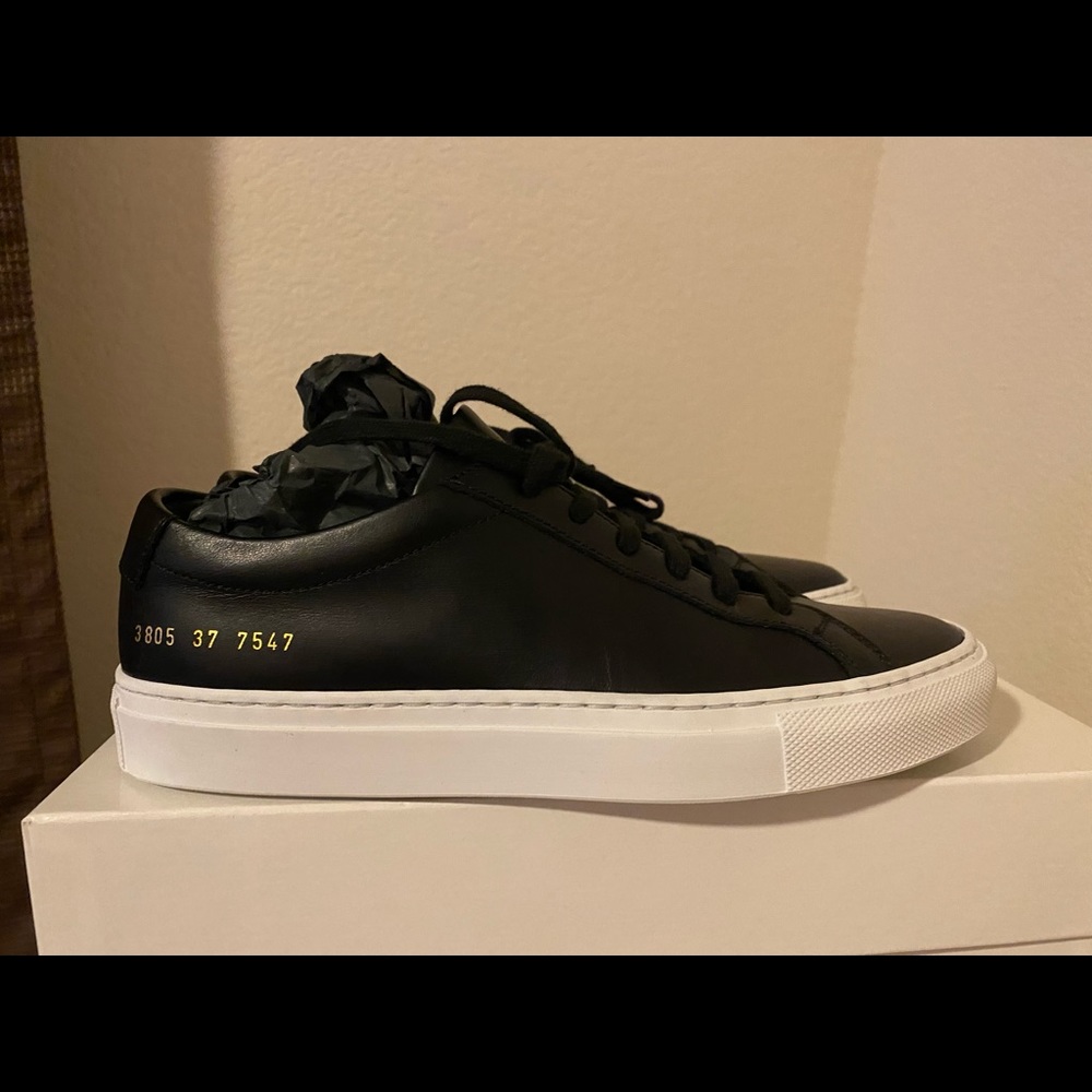 Common Projects leather Sneaker size 6.5